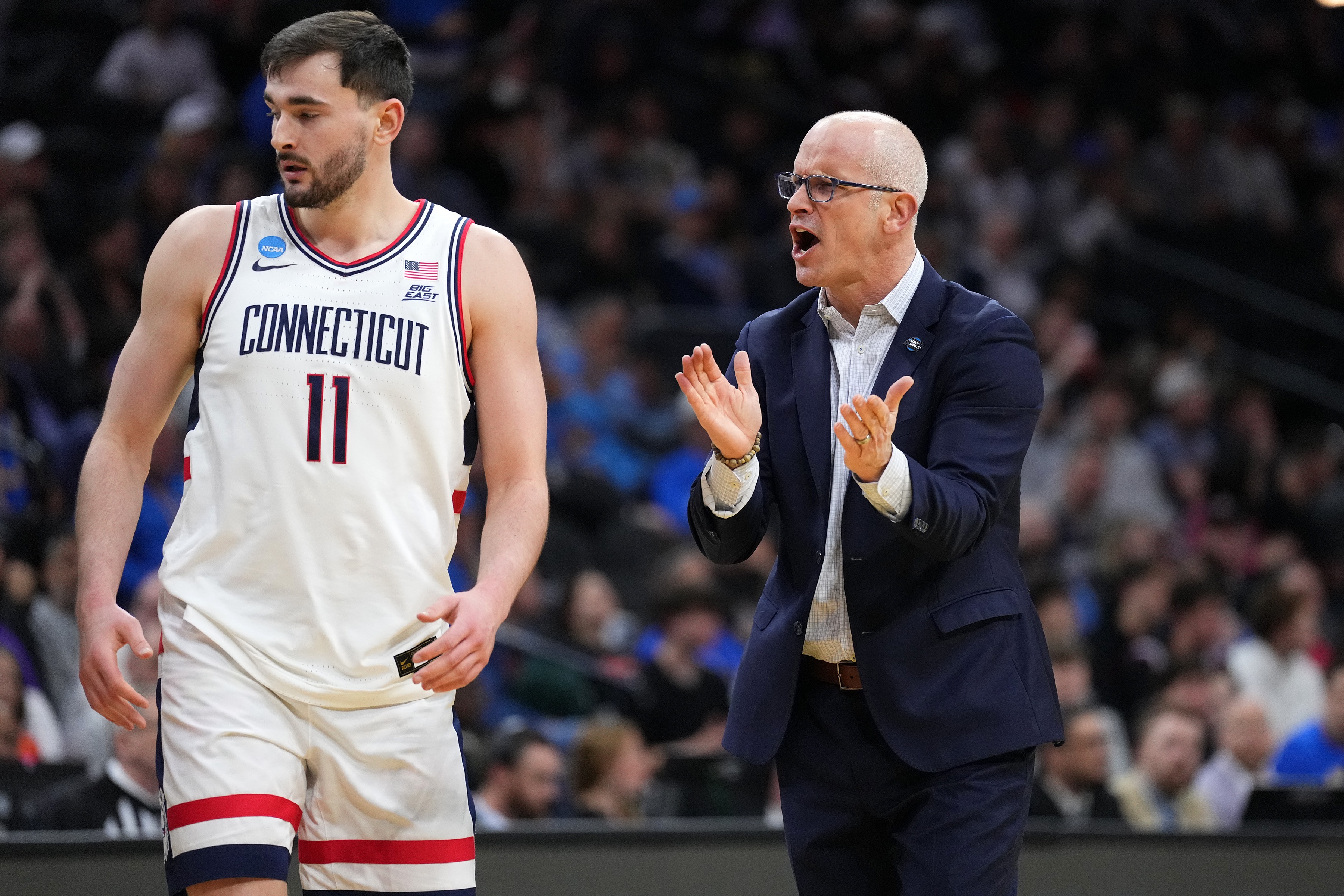 开云下载-次轮行情！卡拉班14中5拿到17分11板2助2断难阻球队失利